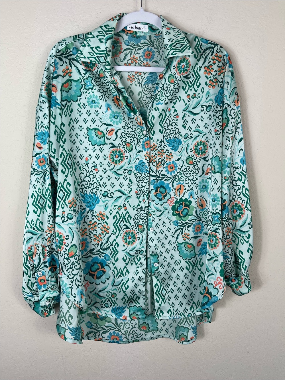 In Loom Satin Printed Floral Long Sleeve Button Up Shirt Size Small